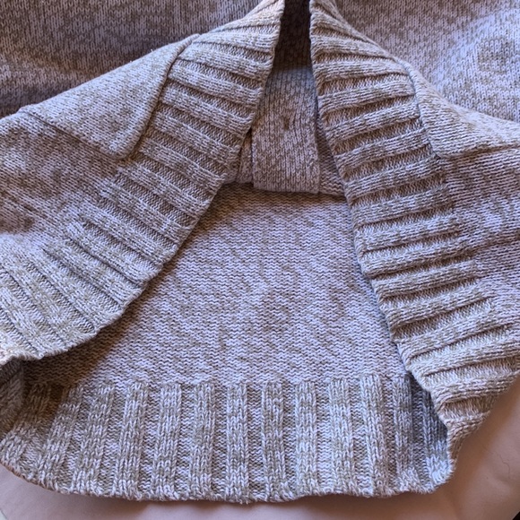 Ann Taylor cardigan sweater size medium - Picture 12 of 13